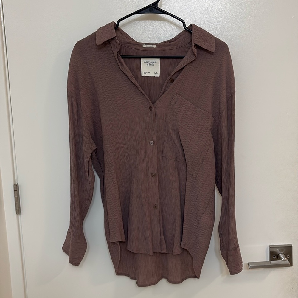 Abercrombie Oversized Crinkle Rayon Textured Shirt in Brown - size S NWOT